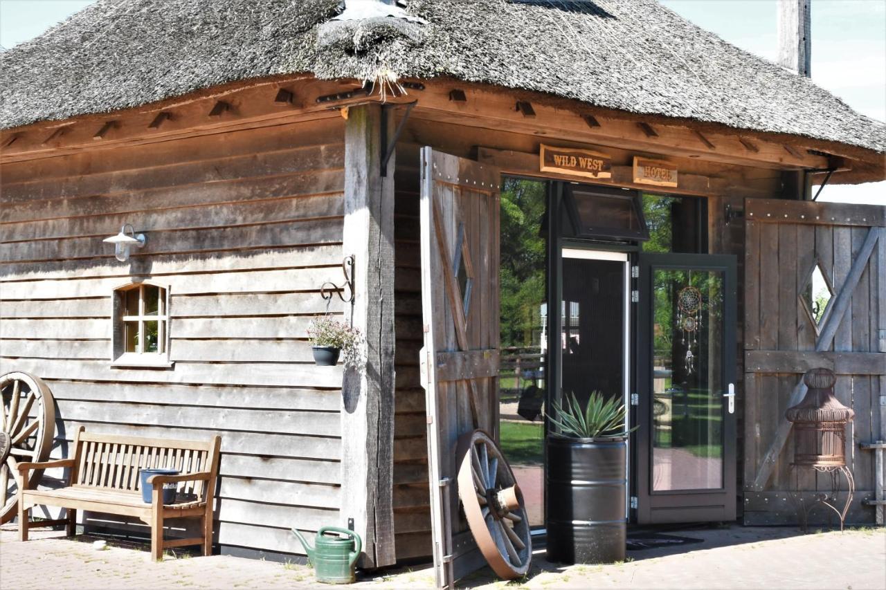 Vila Wildwestruurlo Exteriér fotografie