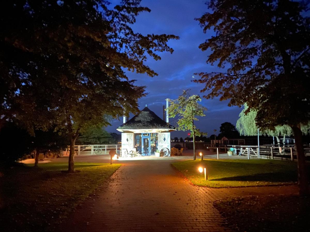 Vila Wildwestruurlo Exteriér fotografie